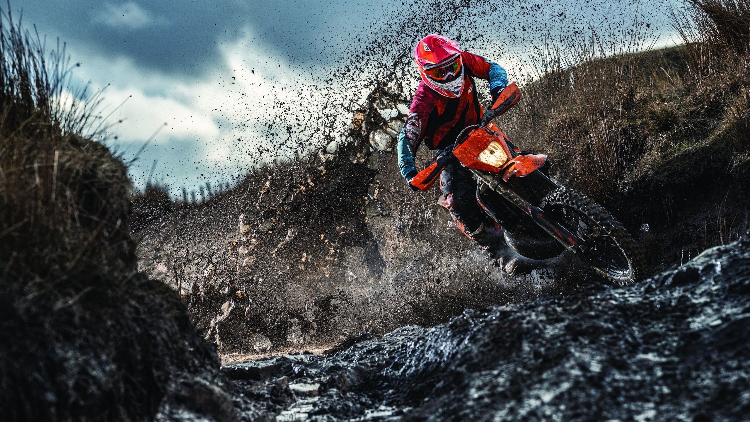 开云体育官方网站-跨洋险胜，快船惊魂夜与高诗岩的闪耀时刻